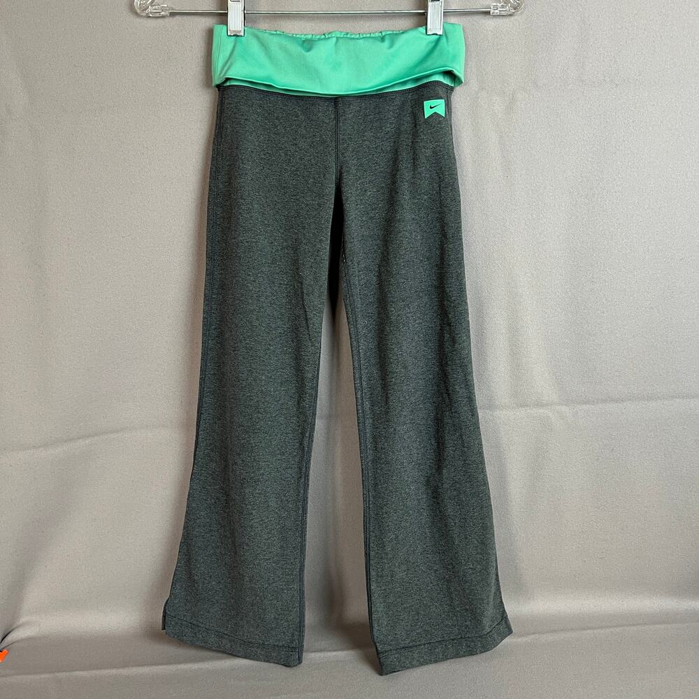 Cozycore Nike Girls Gray Yoga Pants S 8–10 Fold Over Waist Activewear Athleisure